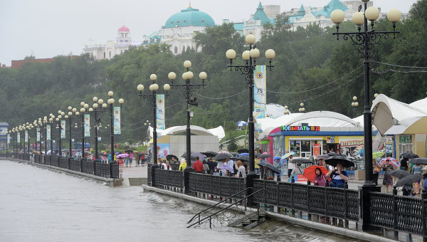 Russia Evacuates 19,000 from Flooded Far East